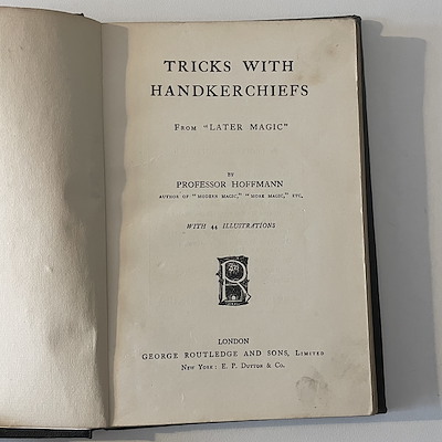 TRICKS WITH HANDKERCHIEFS - Professor Hoffmann