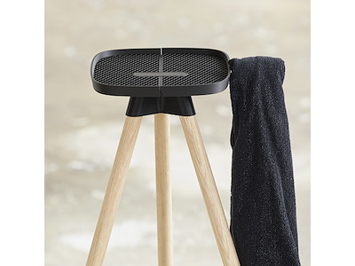 Tons Tray - Bord Med Håndklædeholder