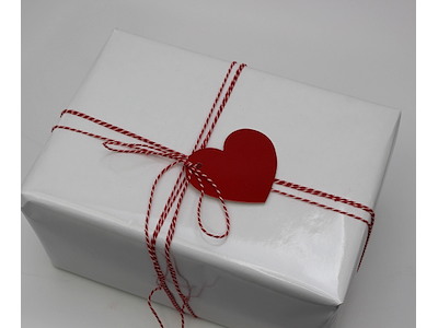 Heartshaped hangtabs red (250 pcs)