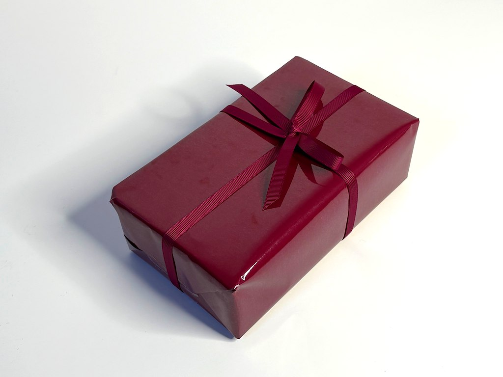 Wrapping paper burgundy shiny 50cmx180m