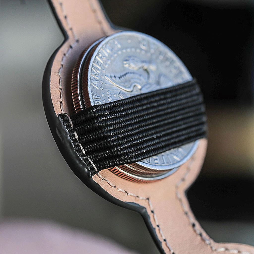 QUIVER COIN HOLDER