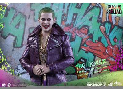 Kob Suicide Squad Action Figur Af 1 6 The Joker Purple Coat Version Pa 30 Cm Fra Hot Toys Hos Superhelten Legetoj