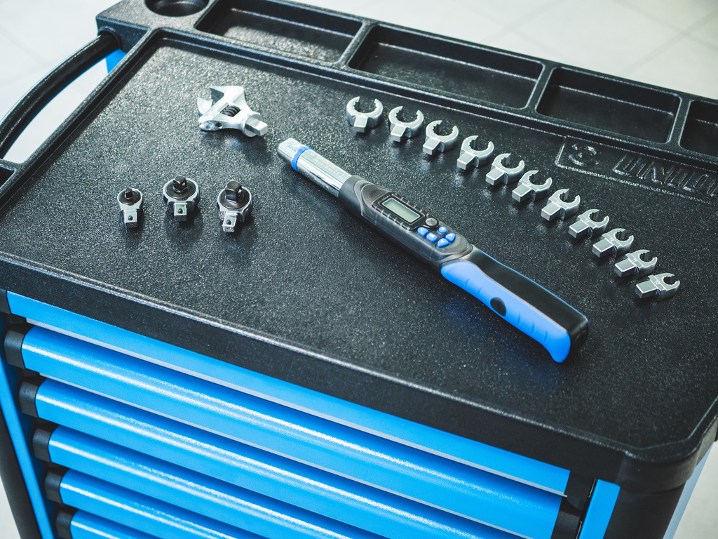 UNIOR Electronic Torque Wrench Size 1/4
