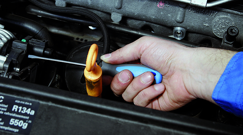 UNIOR Flat screwdriver TBI with hexagon bolster