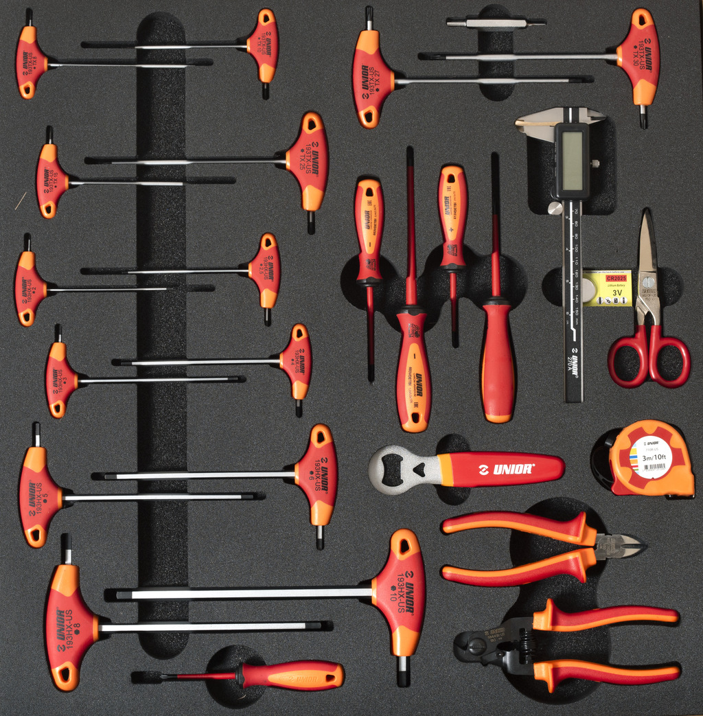 UNIOR Set of tools in tray 1 for 2600A