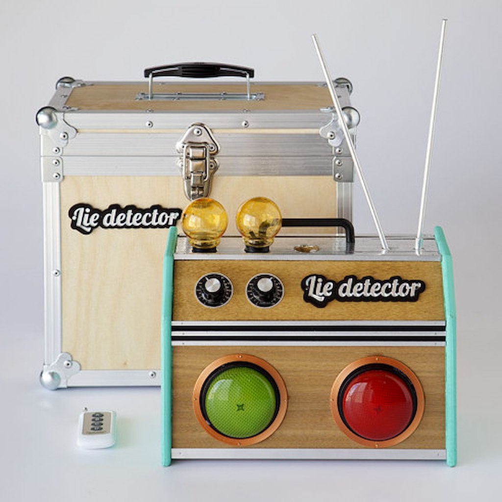 LIE DETECTOR - Josemari Alcázar