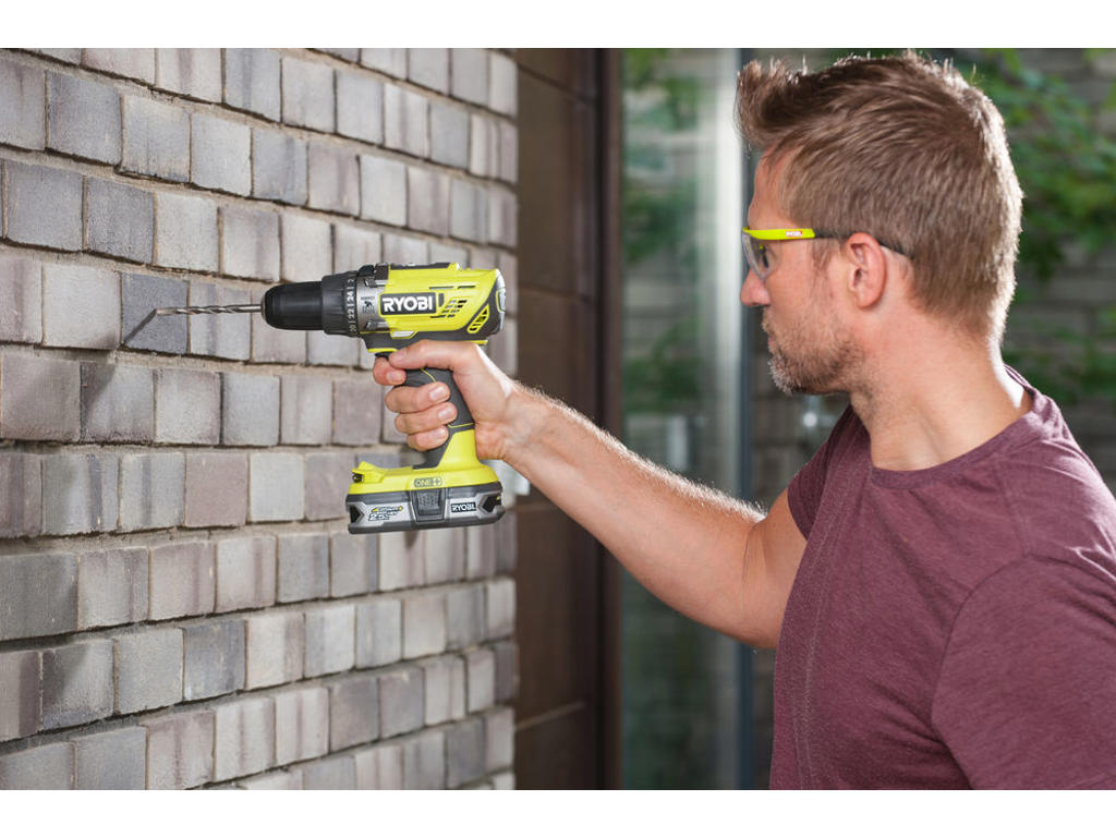 Ryobi Bore-/skruemaskine med slag inkl. 18V ONE+ inkl. Batteri. 