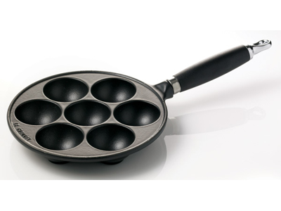 Le Creuset pan for Danish Donuts